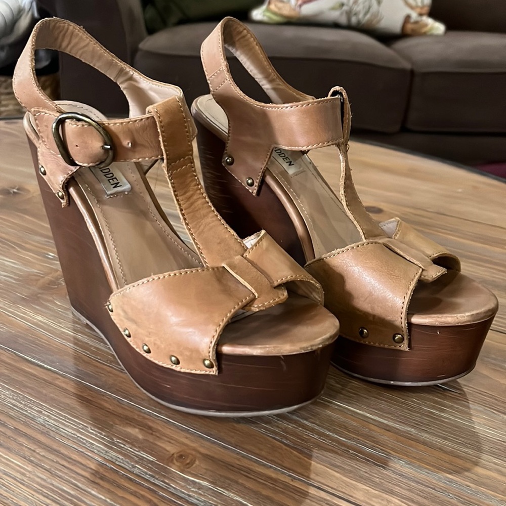 Steve Madden Leather Wedge